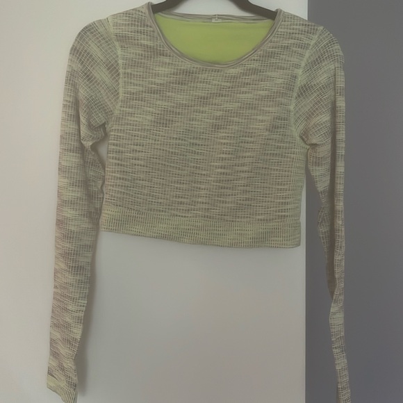 LULULEMON | Ebb to Street Long Sleeve Cropped top Sz US 8 - Picture 4 of 8